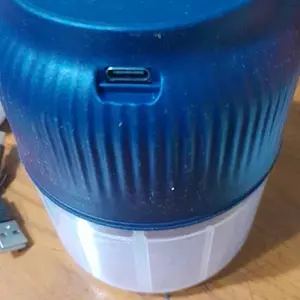 Chopper Mini Listrik Portabel Kapasitas 300ml 4 Mata Pisau Tajam Penggiling Bawang Putih Multiguna Alat Penghalus Pemotong Bumbu Masak Praktis Untuk Dapur Rumah dan Warung