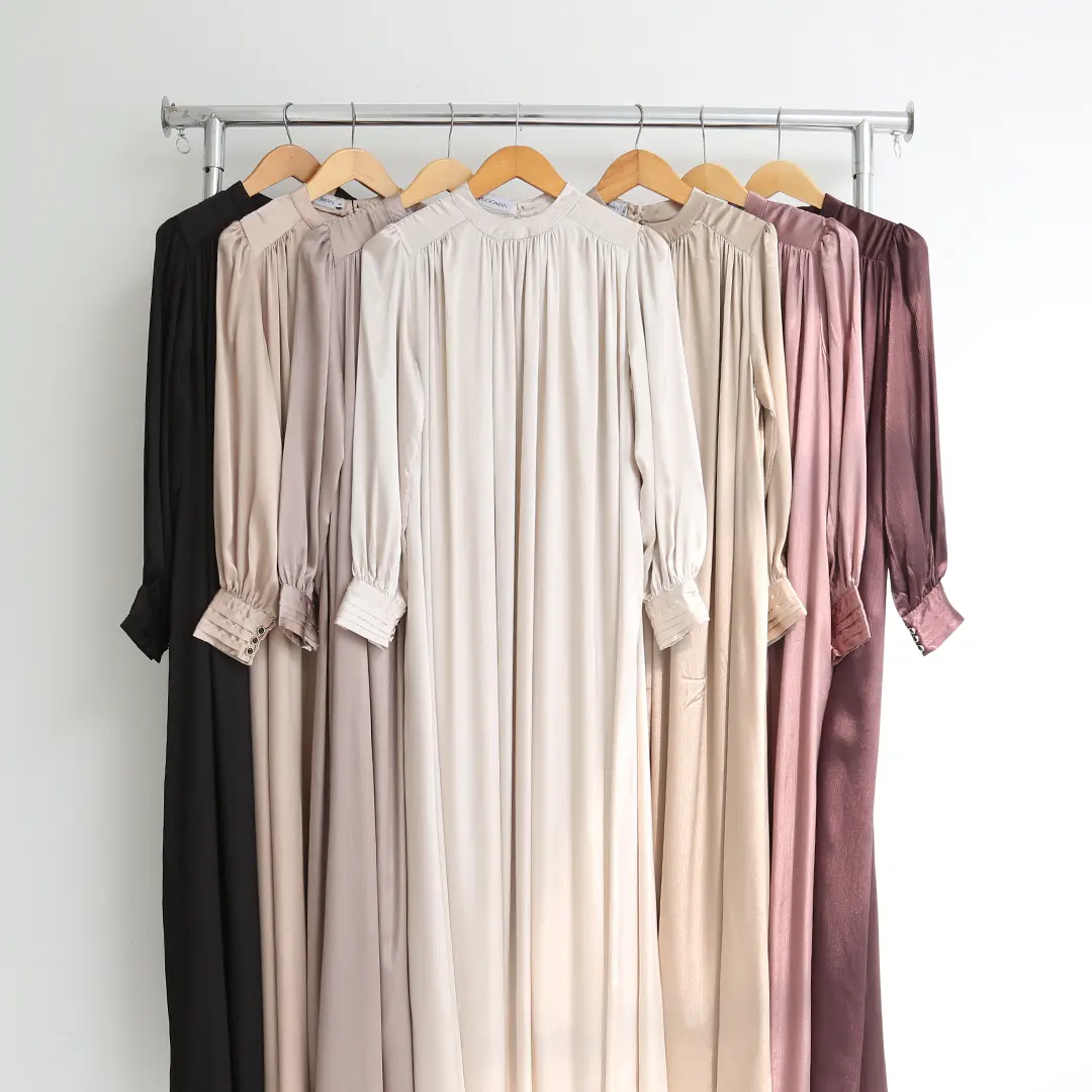 Gamis  Wanita Muslim  CREDENZA BY  INDRA L BRUGGMAN