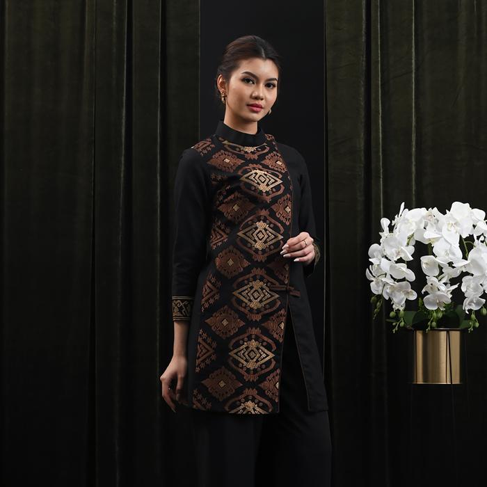 Gambar NONA RARA - Tunik Aria SuksmaT4392, Baju kerja batik blouse tunik wanita modern - S dari Nona Rara Batik Kota Administrasi Jakarta Timur Tokopedia