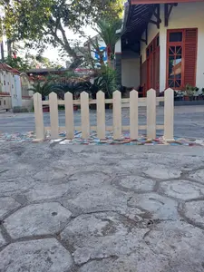 Pagar kayu dekorasi Minimalis. pagar kayu taman. Pagar kayu pembatas ruangan. backdrop dekorasi