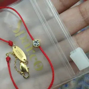 Spar.co Red Tie Bracelet - Gelang Custom Laser Tali Merah Dengan Liontin Berlian SP-1351