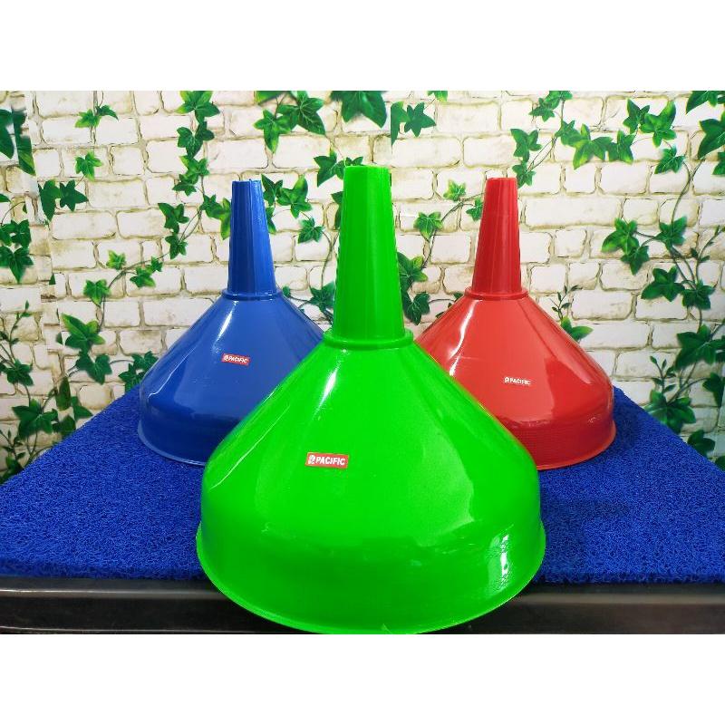 Corong Minyak 20 Plastik Berkualitas - Ukuran 20x20cm, Mulut 2cm, Warna Hijau Merah Biru, Cocok untuk Minyak Goreng & Berbagai Jenis Minyak 4
