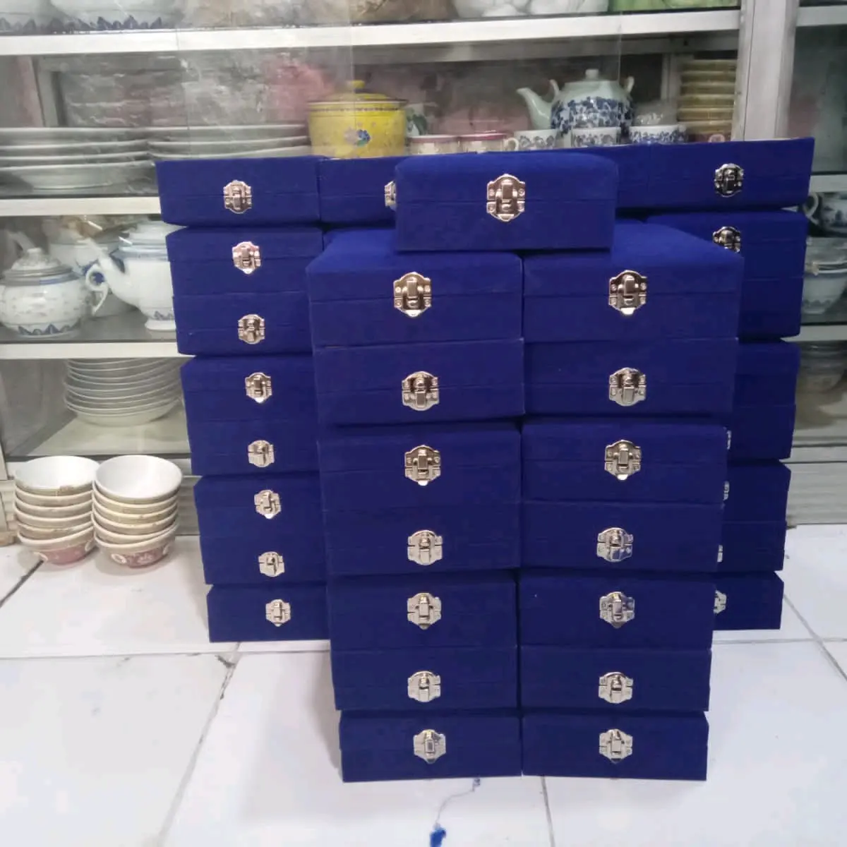 Box Plakat / Box Bludru / Box Piala / Box Akrilik Premium Murah