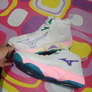 Sepatu voli mizuno wave Momentum 3 Terbaru Pria dan wanita Ukuran 39-44