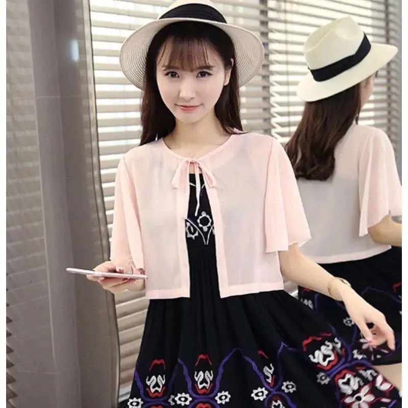 Atasan Wanita Auter ceruty tali depan model crop korean look Unik