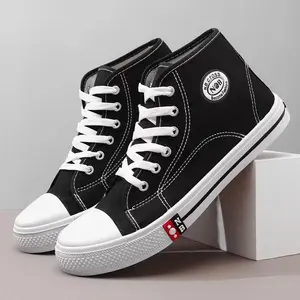 Sepatu Sneakers Kanvas Berat Ringan | Desain Lace-Up Klasik | Versatile untuk Kampus, Street Outfits & Daily Commutes | Kenyamanan Maksimal untuk Waktu yang Lama & Tampilan Stylish untuk Gaya Casual