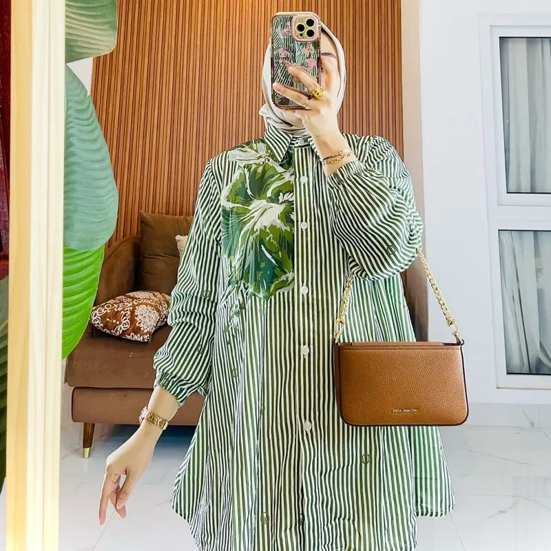 Atasan Wanita terbaru  // kemeja salur motif bunga bahan silk printing Baju Formal Nyaman Lembut