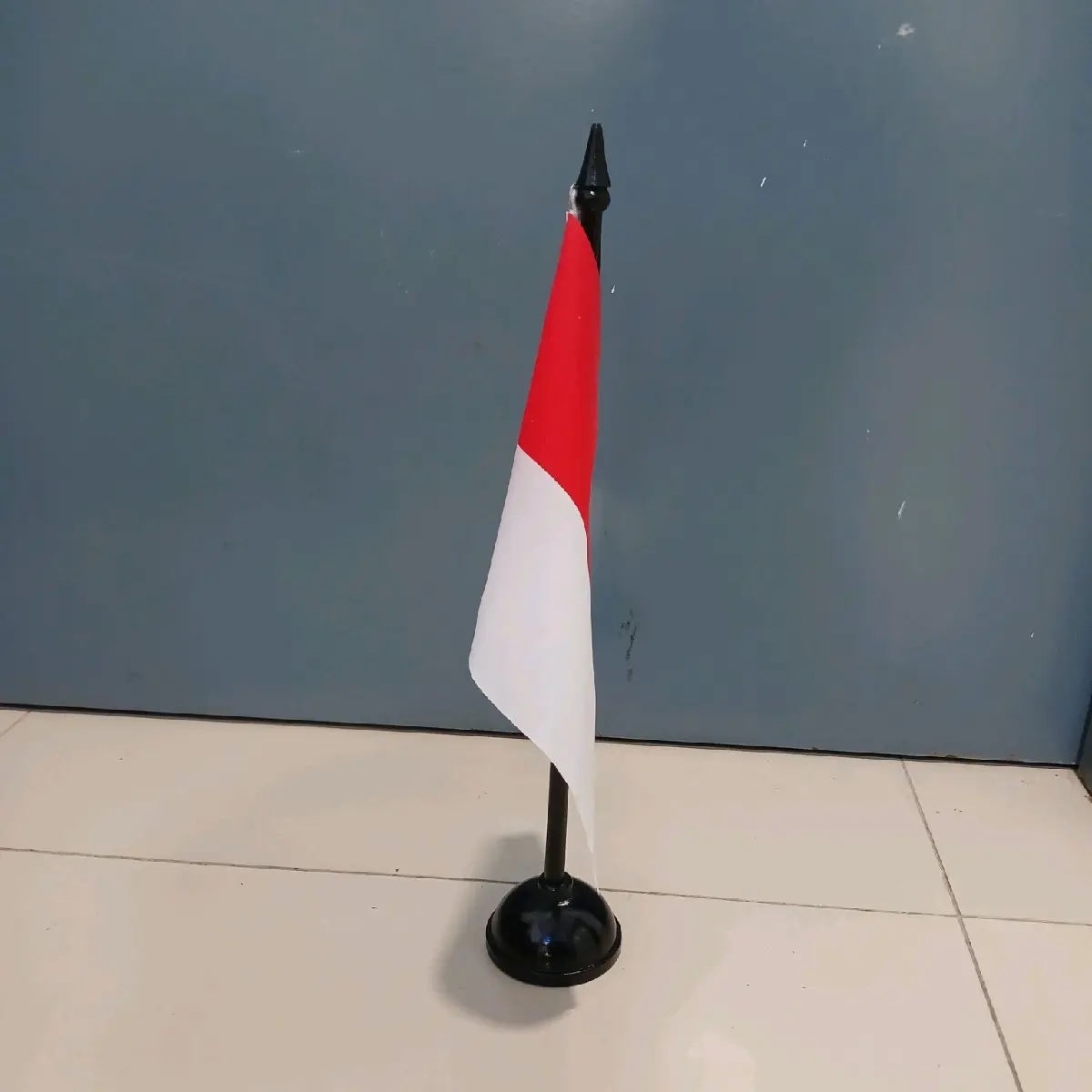 Bendera Indonesia Meja  Tiang Kayu