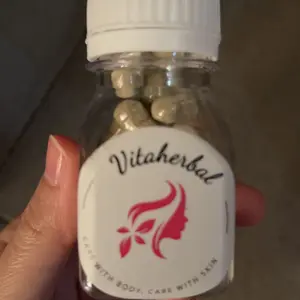 VITAHERBAL BY ICA ISI 30 KAPSUL READYYY