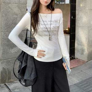 One Shoulder Letter Print Long Sleeve T-Shirt, Fall New Base Layer Inner Wear, Atmosphere-Enhancing Top for Women 3743# Basic Casual Fitted Minimalist Womenswear