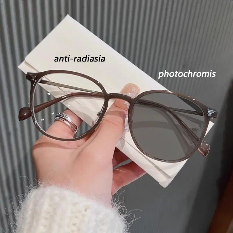 Kacamata photochromic anti radiasia bingkai bulat gaya fashion computer glasses Wanita Pria