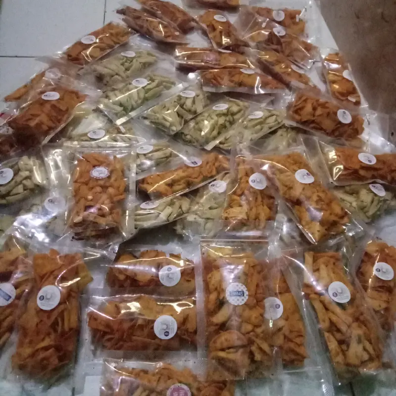 Keripik Kering Basreng Pedas Daun Jeruk Snack Makanan - Food 4