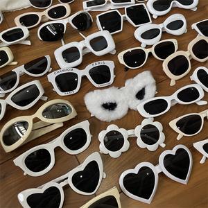 แว่นกันแดดพลาสติก กรอบโลหะสีขาว ทันสมัย สำหรับเด็กและเด็กหญิง ขาอลูมิเนียมวินเทจ แว่นตาคลาสสิก