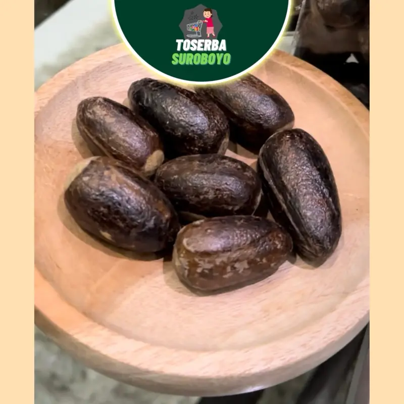 Pala Lonjong Kulit Utuh Kualitas Super 100 / 250 Gram 2