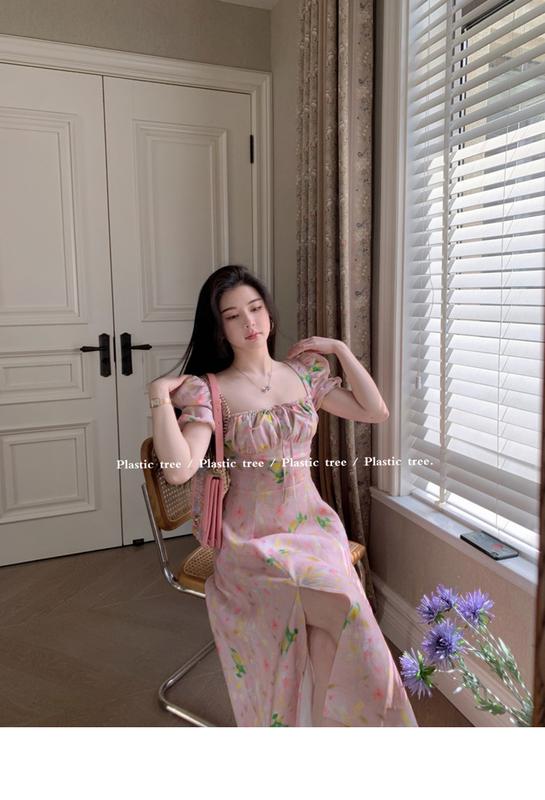 Product Introduction of phụ nữ ăn mặcĐầm Voan Pháp, In Hoa Mùa Hè, Cạp Cao Xẻ Tà, Hàng Mới Về Cho Nữ, Bó Sát Eo, Cổ Vuông, Tay bồng Hoa, Đầm Midi Dress Women 21