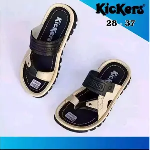 Kickers Sandal Anak Laki-laki Omega Tahan Lama Anti Slip Ukuran 28-37 Hitam/Tan Bahan Karet Insole Empuk Garansi Uang Kembali Kaki Nyaman Fashion