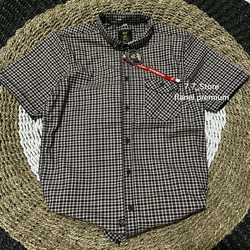 LENGAN PENDEK/KEMEJA BRIIL EIGHTY EIGHT Terlaris Kemeja Flanel Premium Quality Lagi Hits di cari Kemeja Distro Nyaman Kotak 6