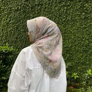 Hijab Segi Empat Pattern Malay Printed Katun Voal Motif Seraya Adem Lembut Elegan