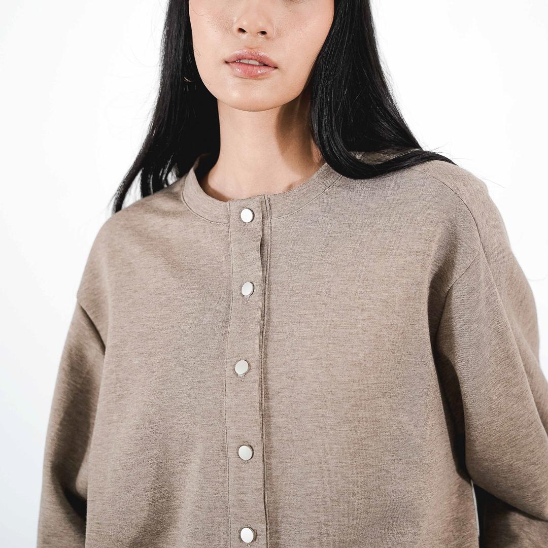 This Is April Oulia Jacket Atasan Wanita Lengan Panjang Jersey Knit Outer Casual Style Black & Taupe This Is April Oulia Jacket Atasan Wanita Lengan Panjang Jersey Knit Outer Casual Style Black & Taupe
