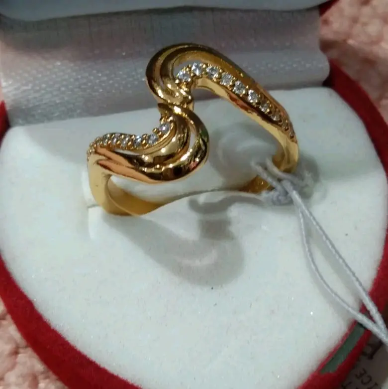 Cincin lapis emas zig-zag Perempuan