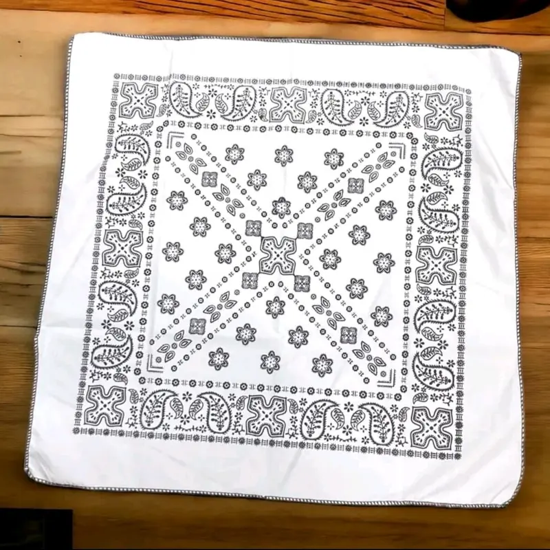 Bandana Slayer Multifungsi Motif Batik Ukuran 45×45cm Bahan Polyester Unisex Sapu Tangan Merah Hitam Kain 5
