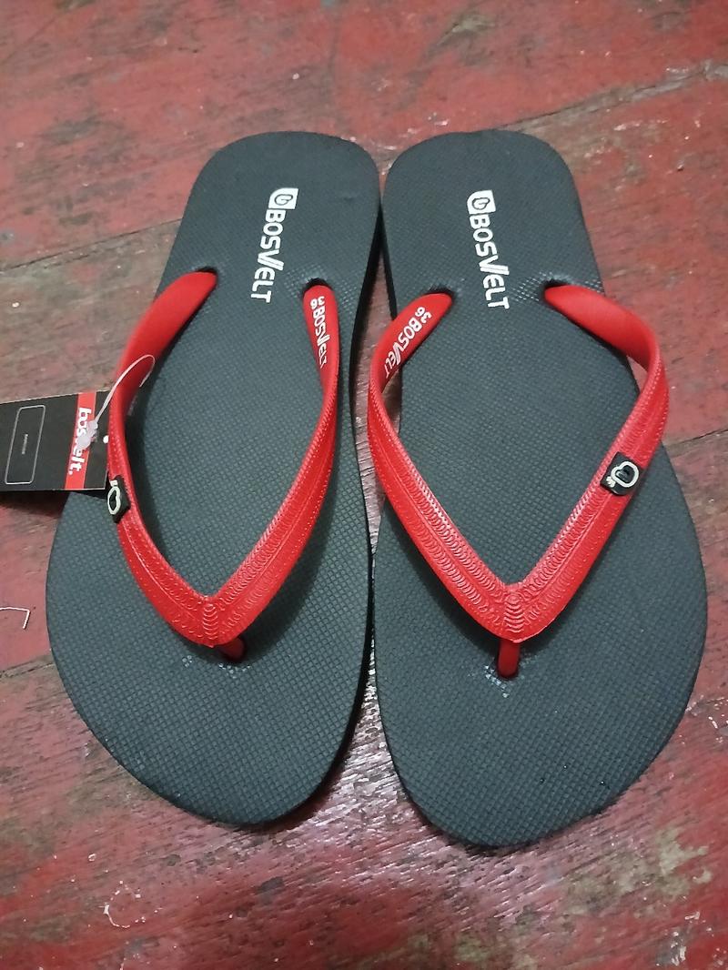Product Introduction of Sendal bosvelt yang lagi trend di masa kini 2