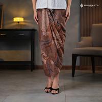 Gambar Hadinata Batik Wanita Rok Lilit Dobby Gulzar Brown - ALL SIZE dari Hadinata Batik Kab. Sukoharjo 1 Tokopedia
