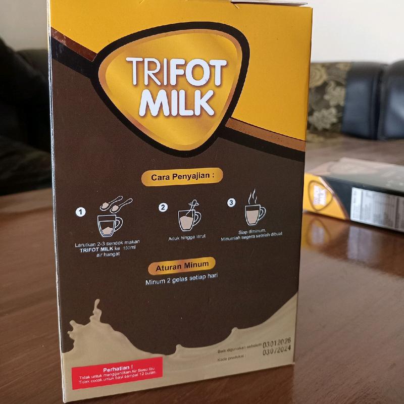 1 BOX TRIFOT MILK SUSU BUBUK RASA COKELAT UKURAN 200GRAM  Dairy Coklat SUSU PROTEIN ANAK HINGGA DEWASA 1
