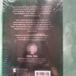 PAKET BUNDLING ISI 2 BUKU / ANAK KECIL YANG KEHILANGAN PUNDAKNYA / AYAH, INI ARAHNYA KE MANA YA?