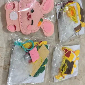TOPER DIY Membuat Gantungan Kunci Tas Ganci Keychain Art Handmade Kain Flanel Prakarya Anak Art Mainan Edukasi Menjahit Motif Hewan Character Animal Lucu Aesthetic Estetik