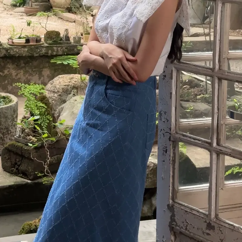 CHÂN VÁY DENIM - MAISON LEENAA, chân váy denim dáng dài ô trám