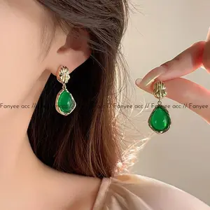 【Fanyee】Anting Wanita Batu Mata Harimau Model Air Mata, Halus Berkilat Tampilan Mewah Megah D110