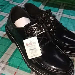 SEPATU FORMAL docmart PRIA / SEPATU PANTOFEL docmart PRIA / SEPATU KERJA PRIA BLACK GLOSSY (GARA) Round Toe Hitam Karet docmart ori docmart skena Shoes Kasual