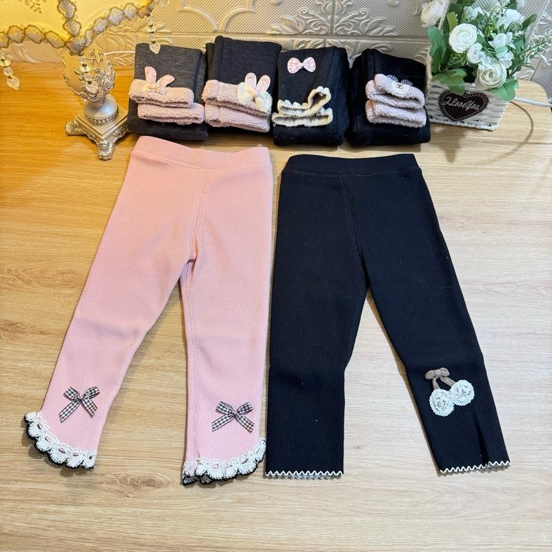 VIP LEN lót Lông hình họa tiết ngẫu nhiên Quần LEN lót lông cừu . Chất vải len mềm mại trong lót lông cừu mịn cao cấp độ dày vừa phải phù hợp thời tiết mùa đông.