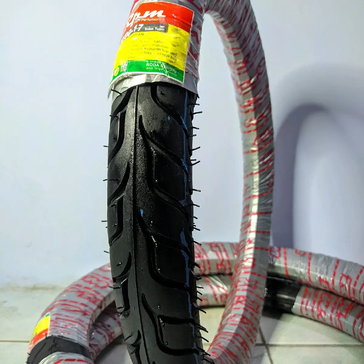 ban motor uk 80/90.17 setara dengan 275 ring 17 non tubless untuk ban motor belakang all bebek