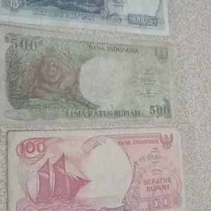 3 lembar kertas kuno tahun 1990