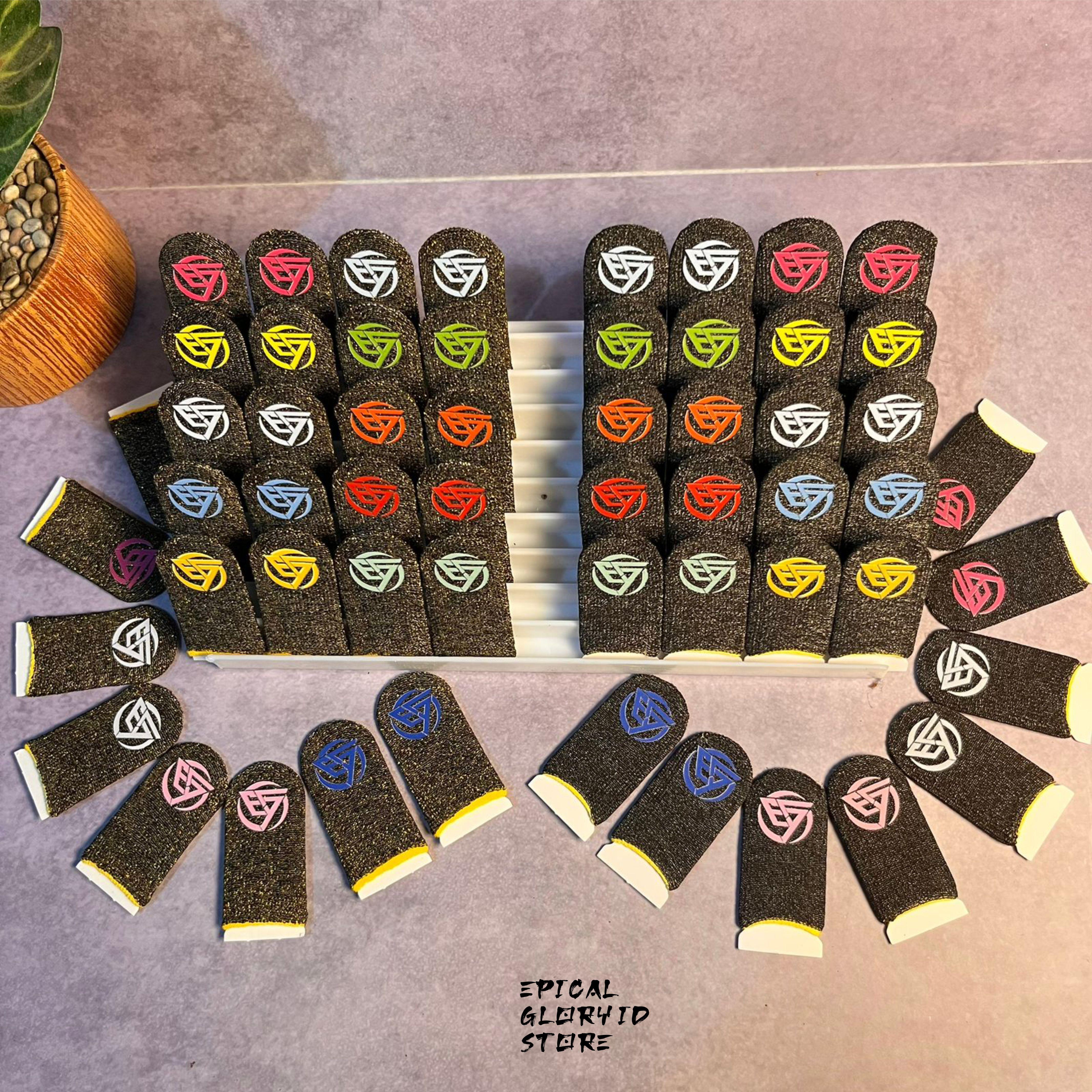 Epical Glory Sarung Jempol Gaming Reflektif Anti Slip Silver Reflective Responsif Edisi Khusus Kualitas Terbaik untuk Gamers