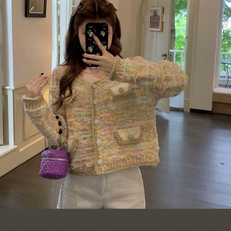 PRE-ORDER Áo len móc Thêu đính cúc ngọc xinh xỉu mềm mùa đông hàng QC Top Len Nữ xinh