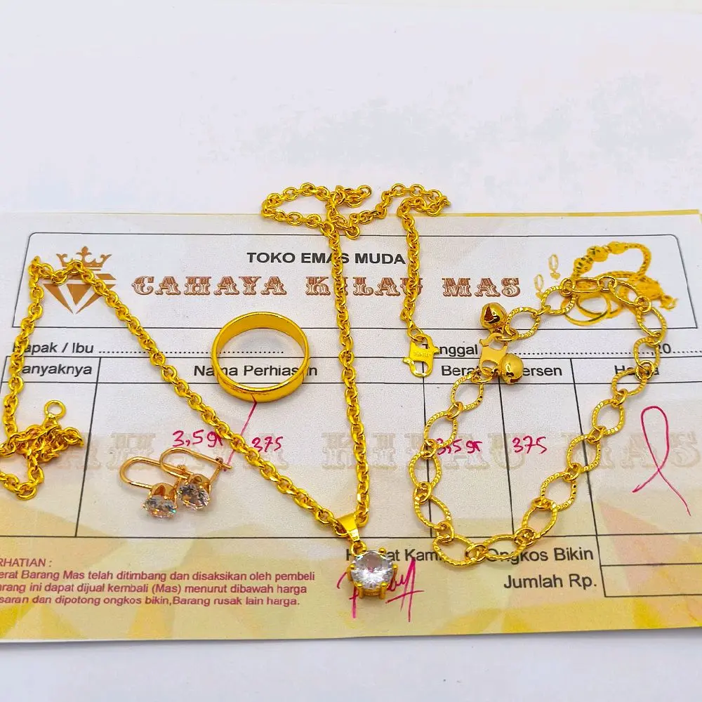 SATU SET PERHIASAN WANITA DEWASA EMAS MUDA BERAT 3,5GR ADA SURAT