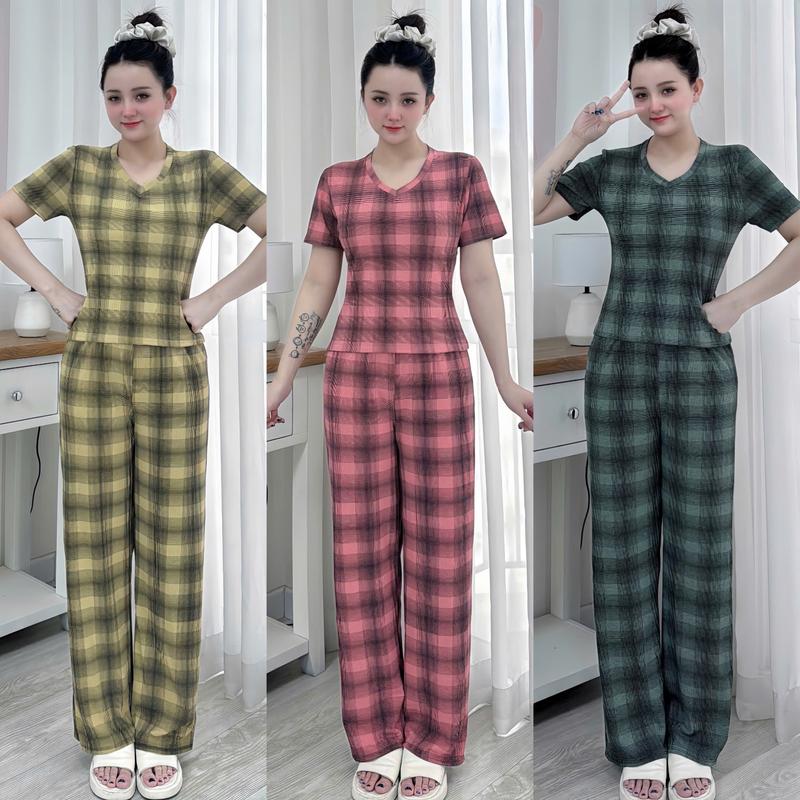 Set đồ bộ quần ống suông rộng mặc nhà thun gân, áo cổ tim tay ngắn họa tiết caro, phù hợp mọi độ tuổi