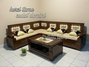 Kursi minimalis Sudut Domini