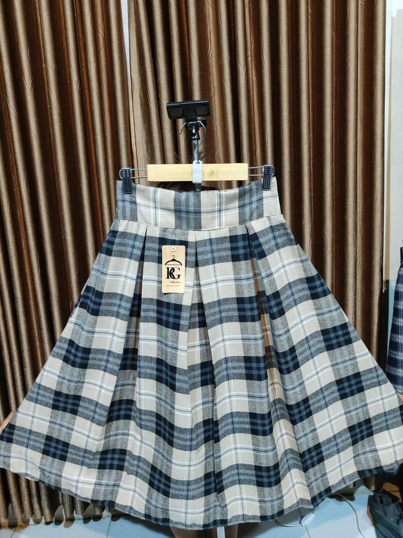 Product Introduction of ROK MIDI FLANEL WANITA/ ROK 7/8 KOTAK KOTAK 6