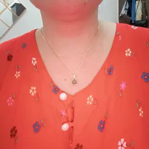 Di Lapisi Emas 18 Karat kalung liontin giok elegan wanita bahan titanium premium tahan luntur dan anti karat fashion mewah terbaru XL-10-318