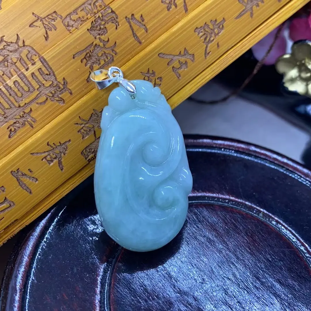 Myanmar A-grade jade, green Ruyi pendant