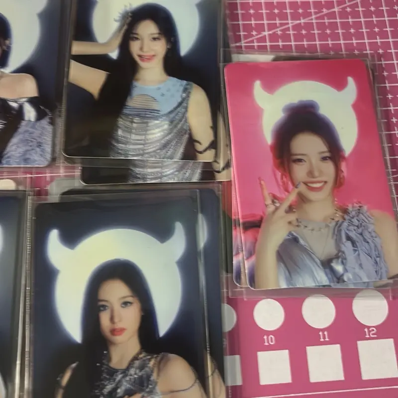 (READY STOCK) PHOTOCARD OFFICIAL BABYMONSTER BANDANA VERSION 4