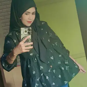 Set Anting Geometris Logam Tren Terbaru Anting Lingkar Logam Fashion Unik dengan Mutiara Tidak Beraturan Anting Klip Mutiara Vintage Desain Minimalis: Ringan, Tahan Lama, Warna Tahan Lama & Tidak Berkarat Aksesori Pakaian Hadiah Perayaan