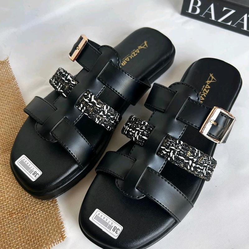 AZKAIRA - AUREL Bahan Rajut Sandal Remaja Kekinian  Lembut Dan empuk high quality  Sendal Cewek Flat Wanita Hitam 5