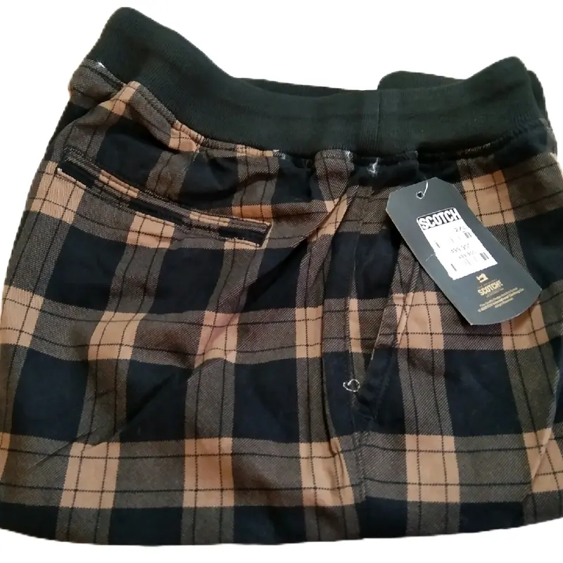 Celana pendek pria scotch 0