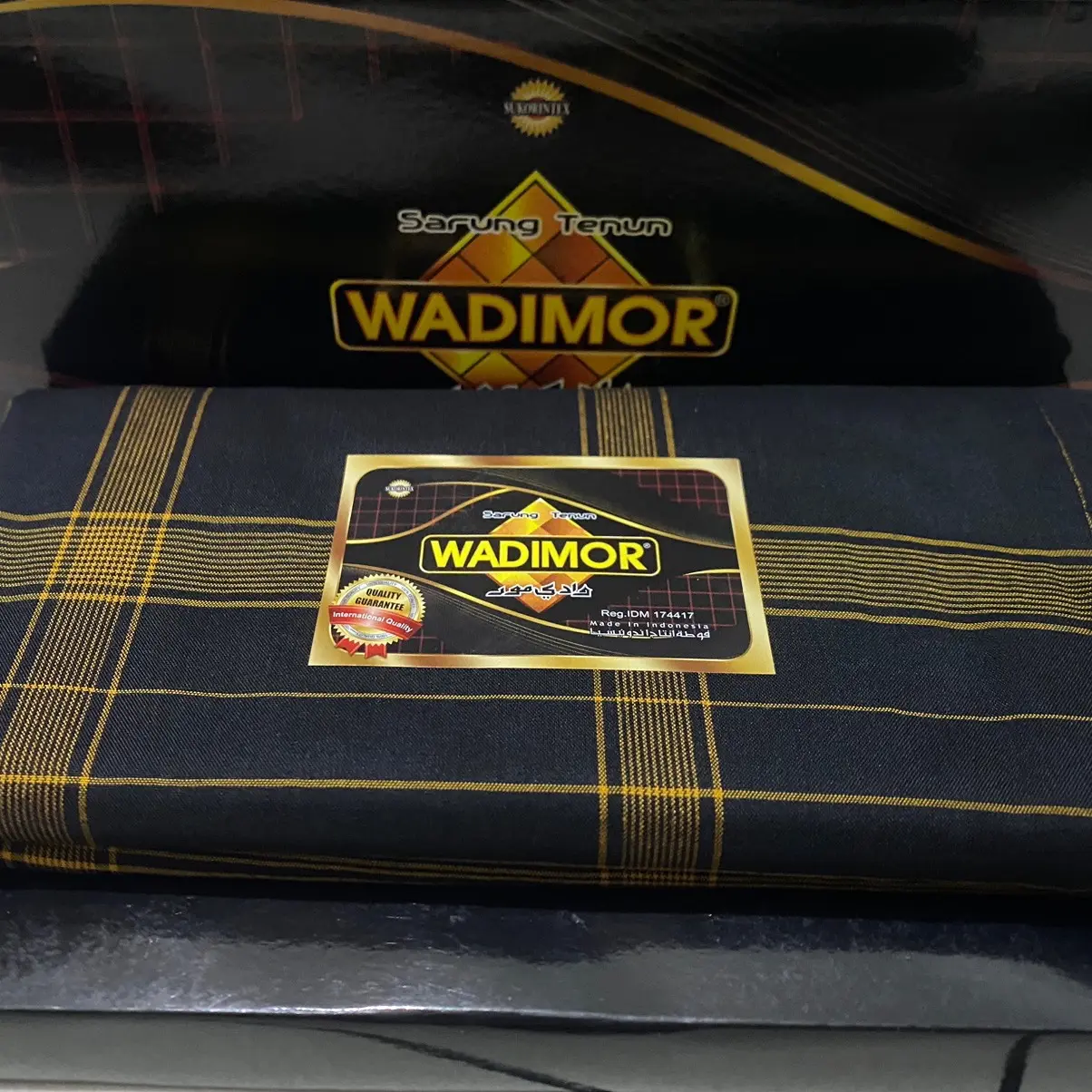 SARUNG/PLEKAT WADIMOR BLACK SWEET