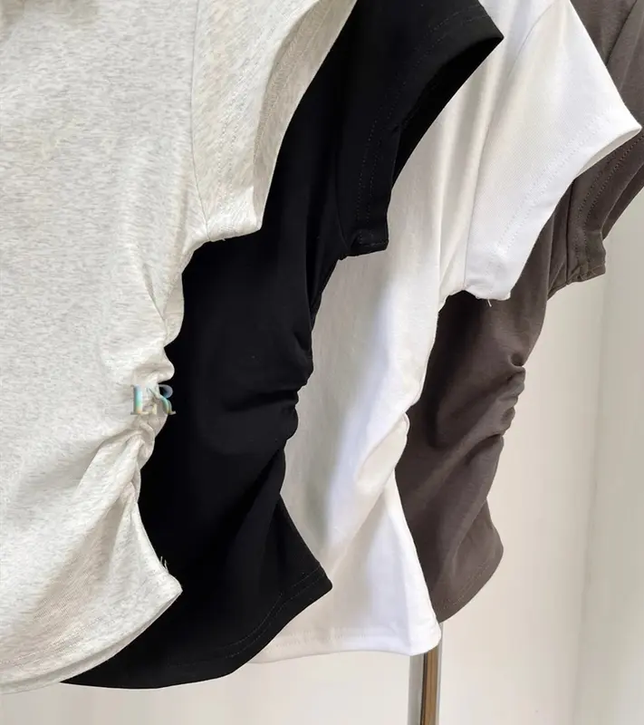 LNR Shop Lokal Premium Atasan Kaos Lengan Pendek Kerah Polo V Dengan Serut Bagian Samping Bahan Cotton 40S Crop Top Korean Style Kasual Casual Polos Untuk Wanita Dewasa Ketat Slim Fit Baju Santai Jalan Jalan T-Shirt Musim Panas stylist m kaus polo 3